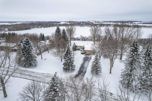 517 N Woodland Dr, Fergus Falls, MN, 56537-4616 | Card Image