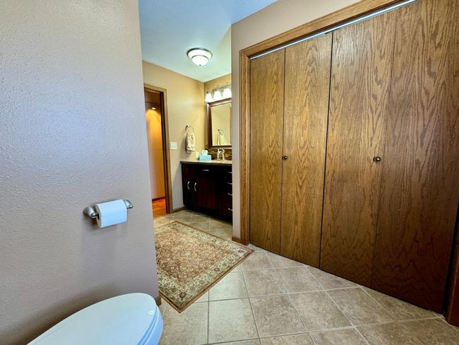 Full Bathroom | Image 25