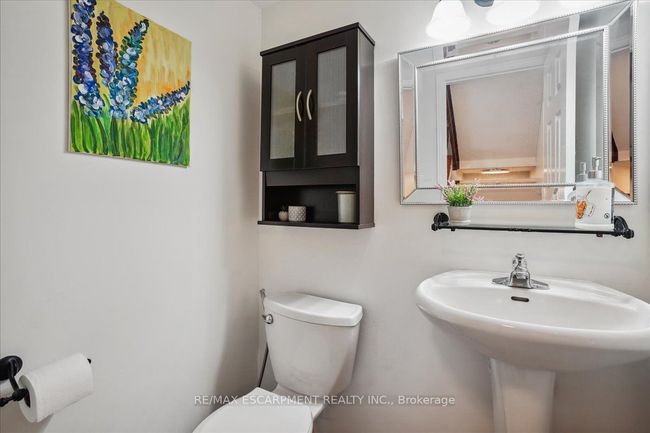 2403 Emerson Dr, House attached with 3 bedrooms, 4 bathrooms and 1 parking in Burlington ON | Image 19