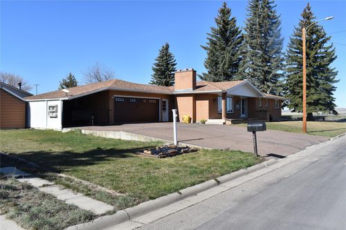 622 7th Ave Sw, Conrad, MT, 59425-2632 | Card Image