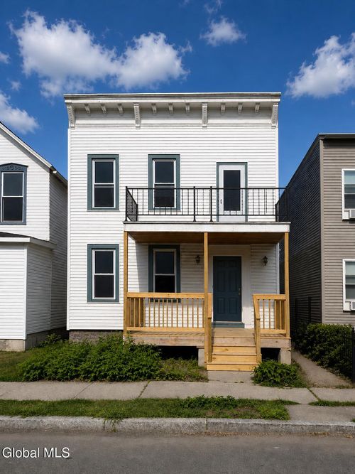 427 6th Ave, Troy, NY, 12182-3009 | Card Image