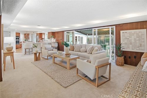 350 Pomona Ave, Long Beach, CA, 90803-1940 | Card Image