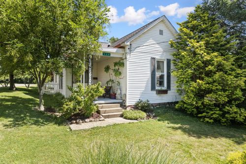 320 E Plane St, Bethel, OH, 45106-1404 | Card Image