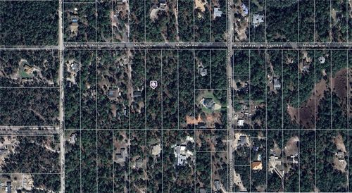 9006 Michigan Ave, WEEKI WACHEE, FL, 34613-4400 | Card Image