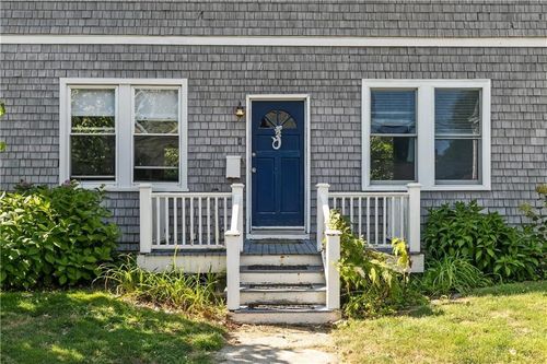 8 Johnson Ct, Newport, RI, 02840-2023 | Card Image