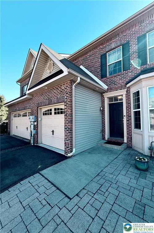 4527 Bellflower Way, ALLENTOWN, PA, 18104-8217 | Card Image