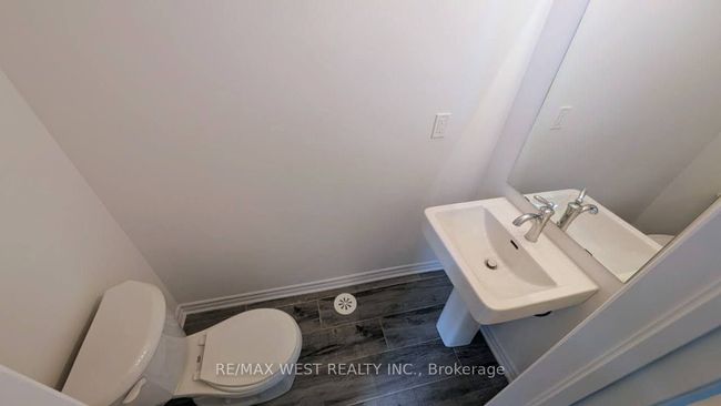 11 Paradox St, House attached with 3 bedrooms, 4 bathrooms and 1 parking in Woodbridge ON | Image 12