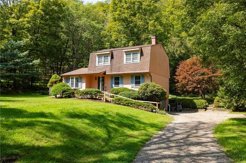 56 Horseshoe Rd, Millbrook, NY, 12545-6026 | Card Image