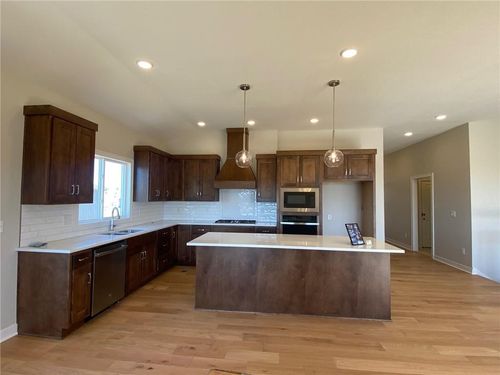 18615 W 193rd St, Spring Hill, KS, 66083-8499 | Card Image