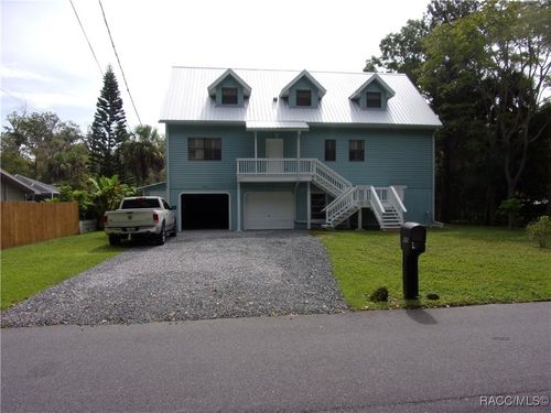 905 Palm Springs Ter, Crystal River, FL, 34429-9271 | Card Image