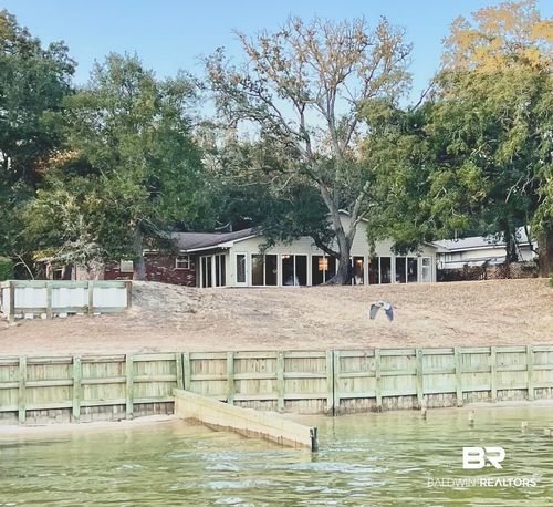 9182 Bay View Dr, Lillian, AL, 36549-5522 | Card Image