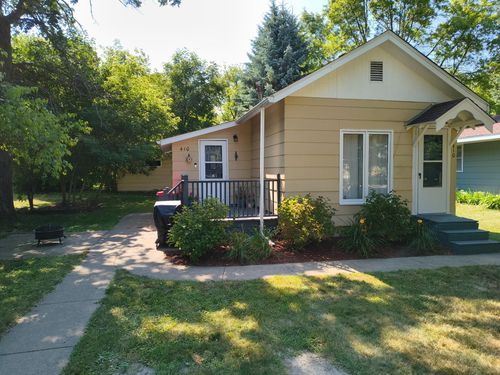 410 Quincy St, Alexandria, MN, 56308-1633 | Card Image