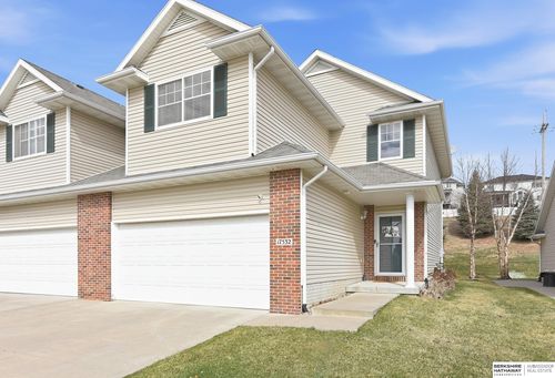 17532 Parker Plz, Omaha, NE, 68118-6018 | Card Image