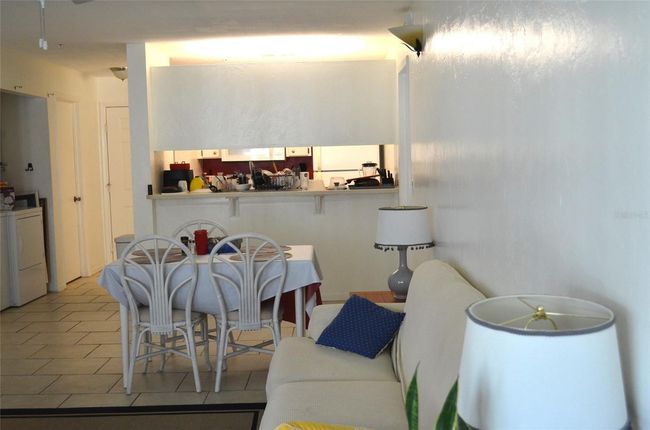 Living Room | Image 9