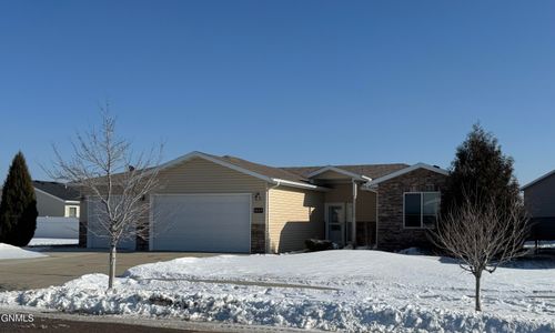 1029 Calvert Drive Ne, Bismarck, ND, 58503 | Card Image
