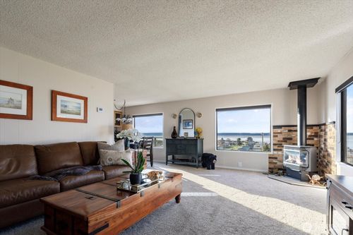 4901 Thistle Ln, Freeland, WA, 98249-9613 | Card Image