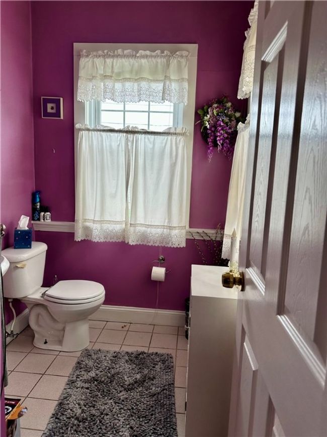 53 Wampanoag Trl, House other with 3 bedrooms, 2 bathrooms and 2 parking in Riverside RI | Image 9