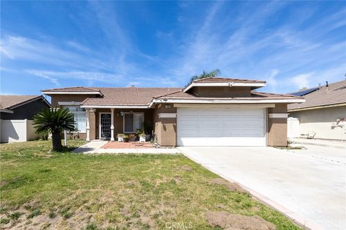 7550 Dunkirk Ave, Highland, CA, 92346-6522 | Card Image