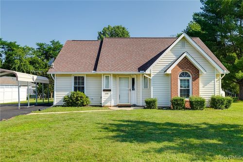 215 Maury Ave, Bowling Green, VA, 22427-9432 | Card Image