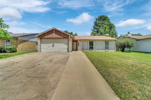 225 Rockcrest Dr, Mesquite, TX, 75150-4544 | Card Image