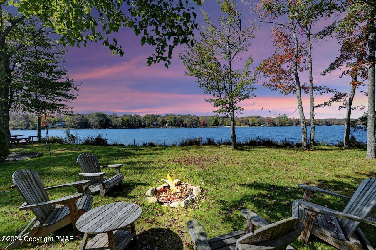 Carobeth Dr, Tobyhanna, PA 18466
