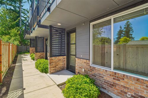 d-22906 56th Ave W, Mountlake Terrace, WA, 98043-3930 | Card Image