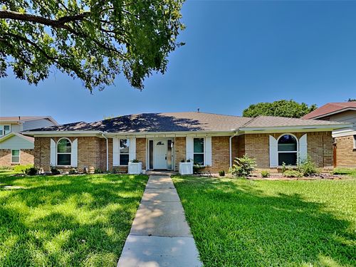 2111 El Dorado Way, Carrollton, TX, 75006-7802 | Card Image