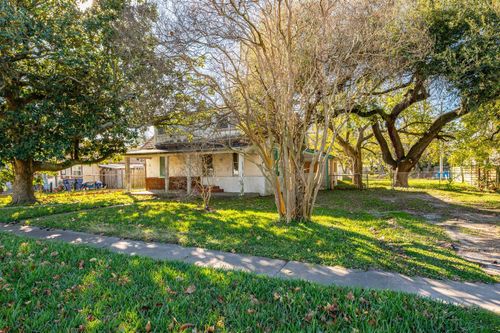 411 Ml King Jr St, Texas City, TX, 77590-7819 | Card Image