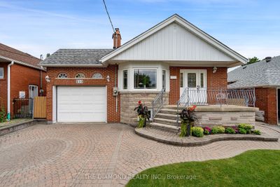 213 Glenwood Cres, House other with 3 bedrooms, 2 bathrooms and 4 parking in East York ON | Image 1