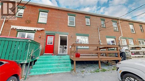 235 Gilbert St, Saint John, NB, E2K4E4 | Card Image