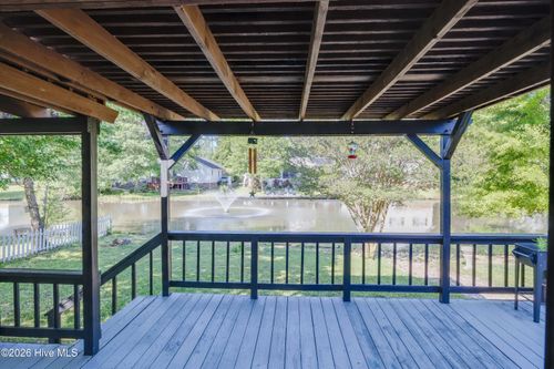 223 Lakemere Dr, New Bern, NC, 28562-8942 | Card Image