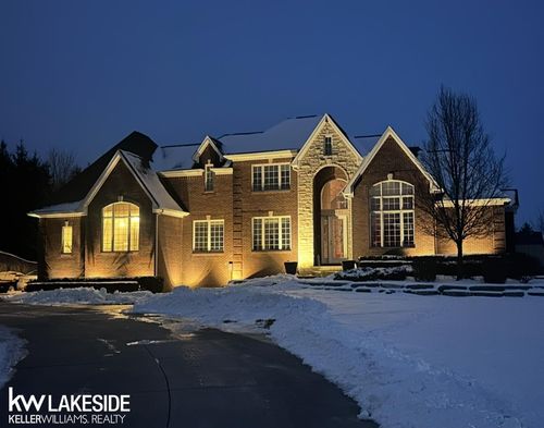 21901 31 Mile Rd, Ray, MI, 48096-1439 | Card Image