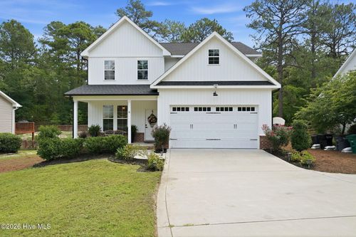 8 Asheville Way, Pinehurst, NC, 28374-8642 | Card Image