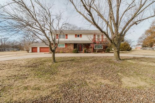 935 S Bedford Ct, Wichita, KS, 67207-4301 | Card Image