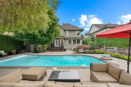 15639 37a Ave, Surrey, BC, V3Z0H7 | Card Image