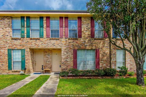 211 Greenbriar Dr, Houma, LA, 70364-1979 | Card Image