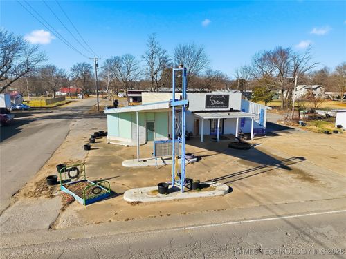 326 S 2nd St, Stilwell, OK, 74960-3808 | Card Image
