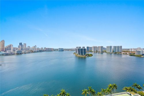 apt-2405-19101 Mystic Pointe Dr, Aventura, FL, 33180-4521 | Card Image