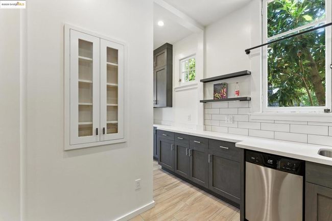 7 Panoramic Way, Condo with 2 bedrooms, 1 bathrooms and null parking in Berkeley CA | Image 22