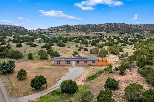17 Ranchos Canoncito, Santa Fe, NM, 87508-2289 | Card Image