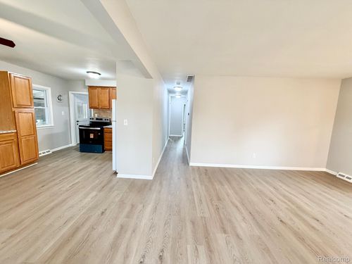 7242 Gerald Avenue, Warren, MI, 48092 | Card Image