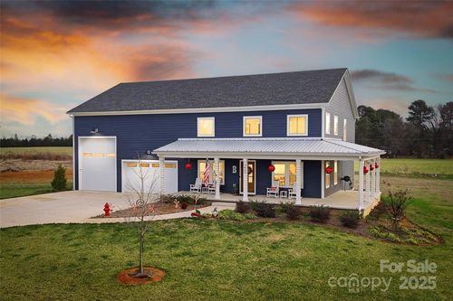 2062 Vineyard Estates Ln, Lincolnton, NC, 28092-7829 | Card Image