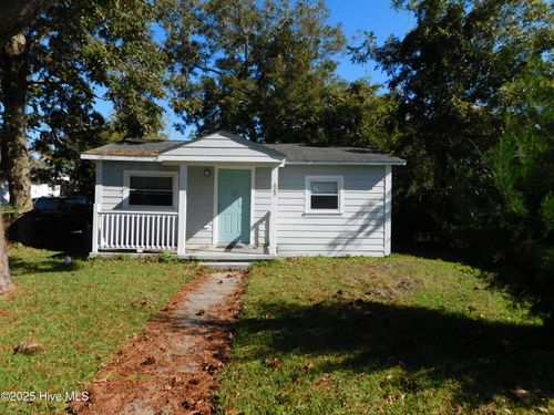 609 Broad St, Beaufort, NC, 28516-2223 | Card Image