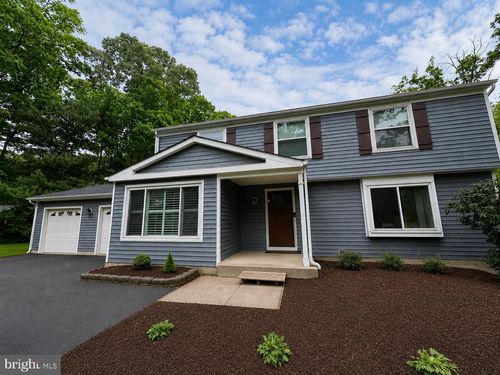 8005 Gracie Dr, MANASSAS, VA, 20112-3740 | Card Image