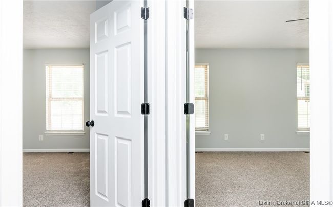 715 Valley View Trce, Home with 4 bedrooms, 3 bathrooms and null parking in New Albany IN | Image 21