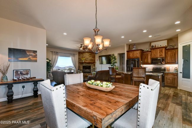 Dining Area | Image 18