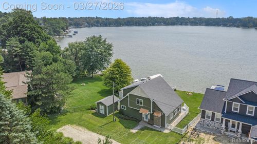 3174 Nisbet Rd, Pinckney, MI, 48169-9109 | Card Image