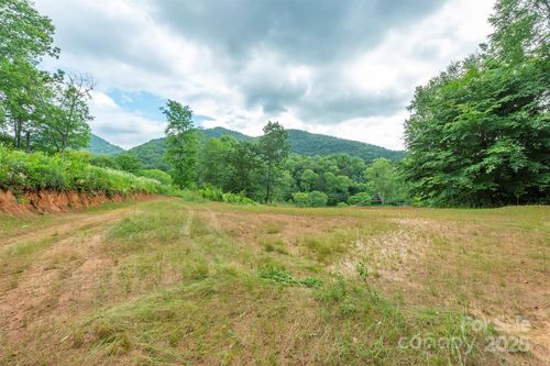 1433 Crabtree Mountain Rd, Clyde, NC, 28721 | Card Image