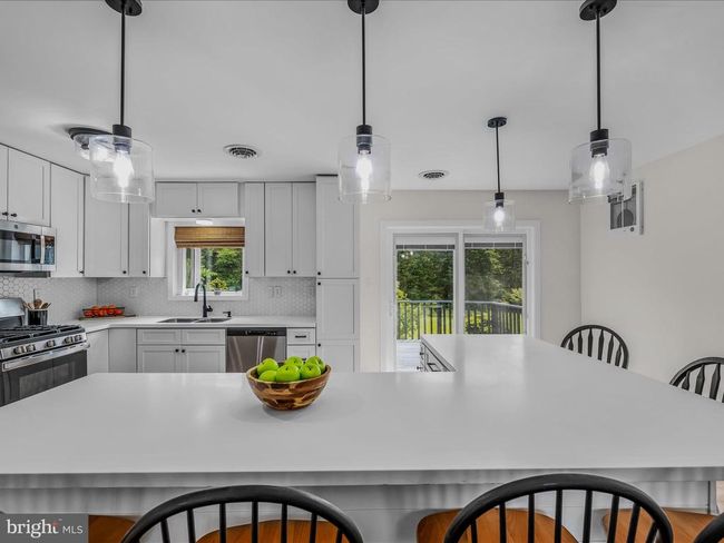 106 Mason Farm Dr, House other with 4 bedrooms, 3 bathrooms and null parking in KEARNEYSVILLE WV | Image 5