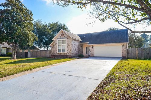 155 April Waters Dr W, Montgomery, TX, 77356-8835 | Card Image